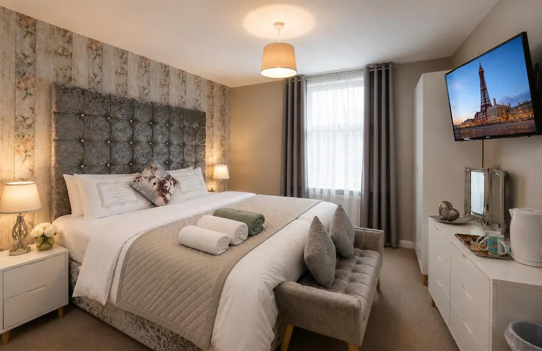Devon Guest House-1